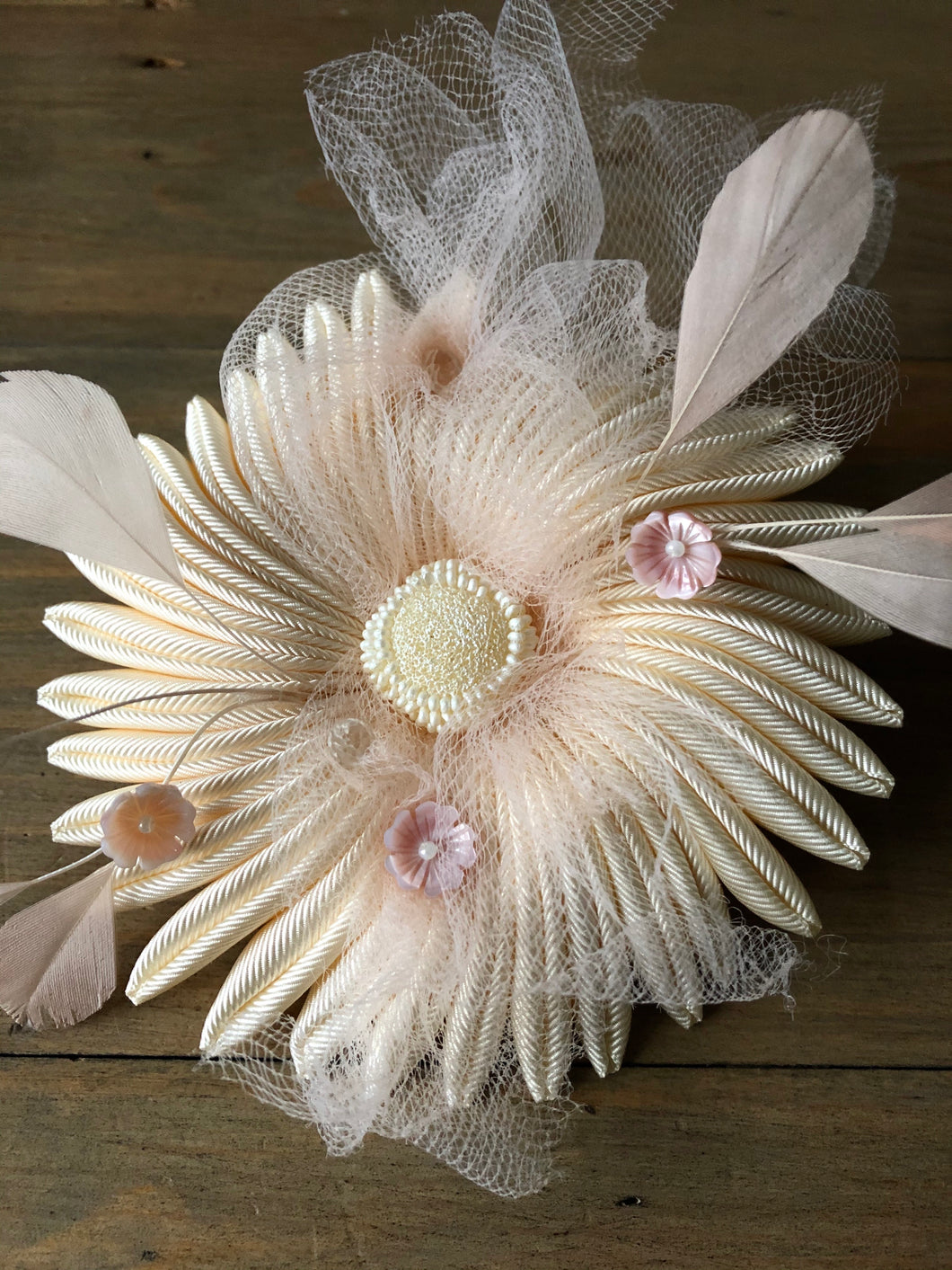 White Blossom - Sea flower brooch with feathers and flowers